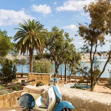 Appartement Jardin Du Port -hosted By Sweetstay